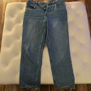 Urban Outfitter Loose fitting jeans